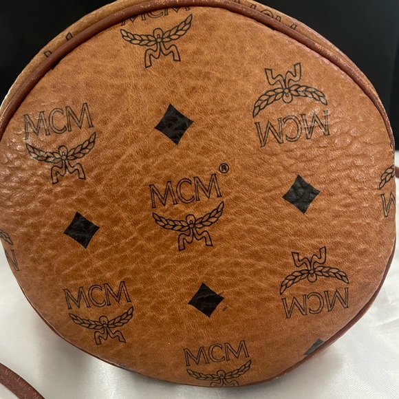 Cognac Mini MCM draw string bucket bag - Picture 4 of 11